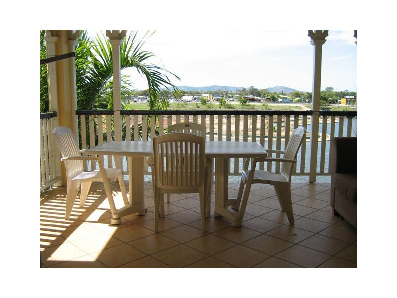 West End QLD 4810
