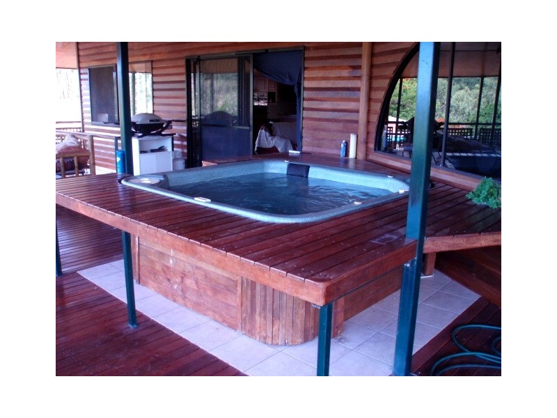 423 Paluma Road, Cannonvale QLD 4802