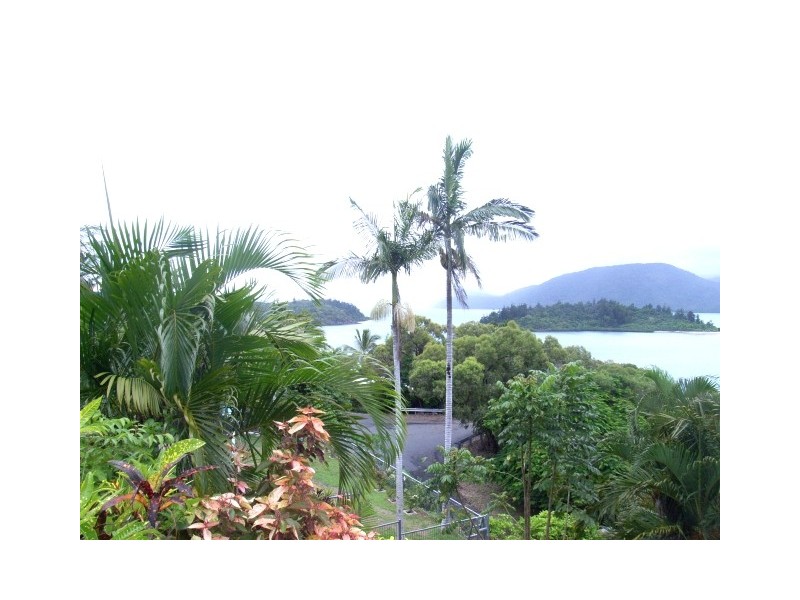2 Shutehaven Close, Shute Harbour QLD 4802