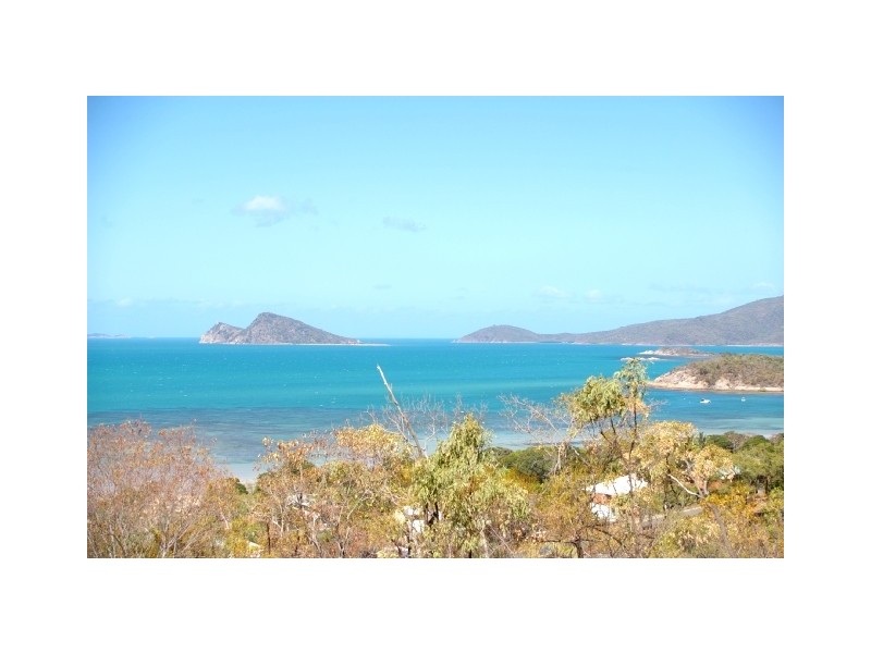 11 Rattray Avenue, Hideaway Bay QLD 4800