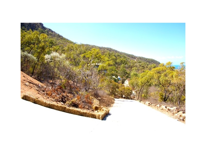 11 Rattray Avenue, Hideaway Bay QLD 4800