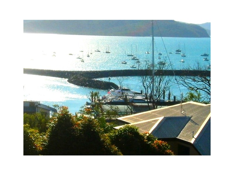 19 Airlie Crescent, Airlie Beach QLD 4802