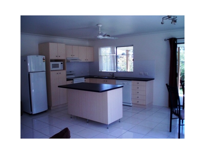 42 South Molle Boulevard, Cannonvale QLD 4802