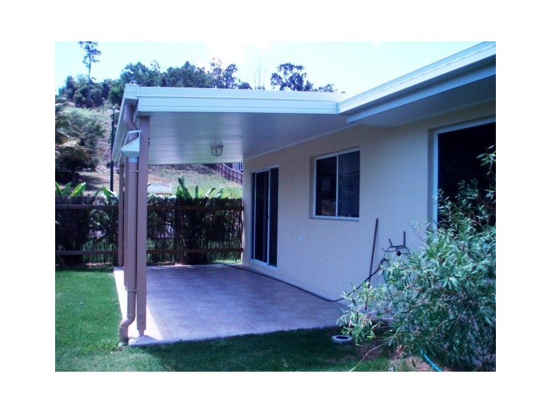 42 South Molle Boulevard, Cannonvale QLD 4802