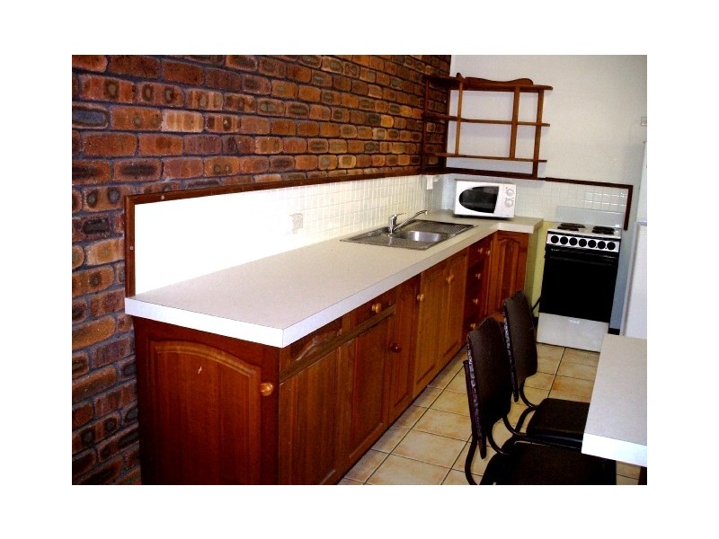 3/12 Blue Water Villas, Pandanus Drive, Cannonvale QLD 4802