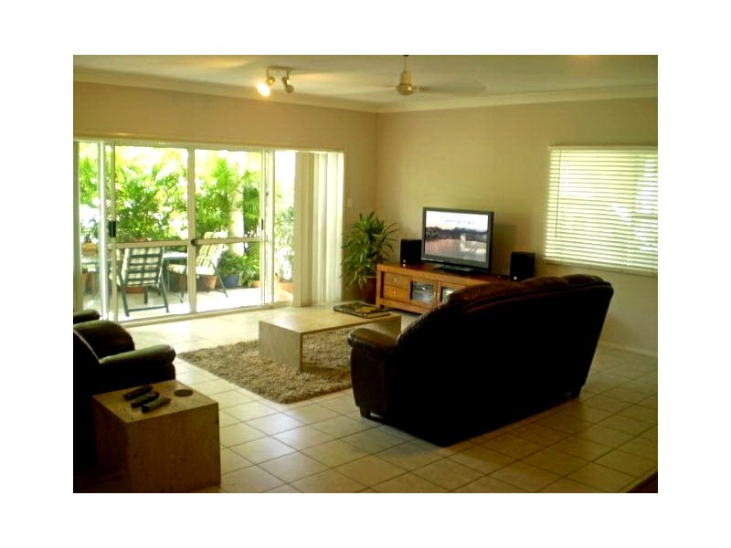 24/24 Sailz, Pandanus Drive, Cannonvale QLD 4802