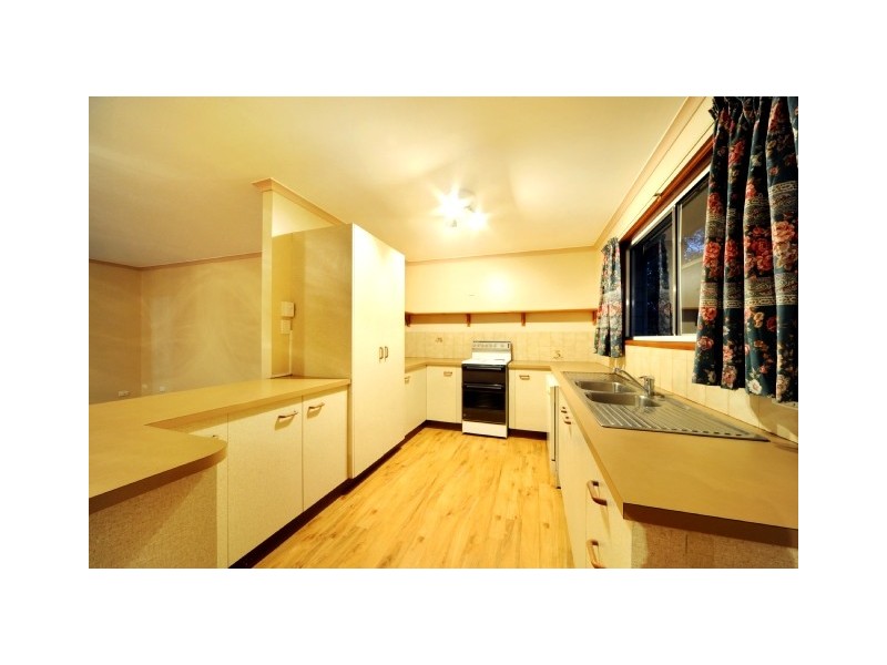 45 Manooka Drive, Cannonvale QLD 4802