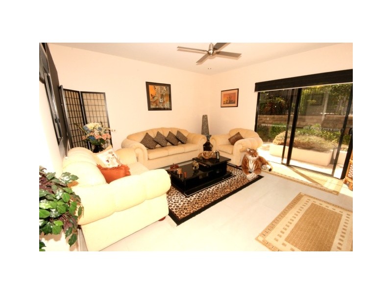5 Whitehaven Crescent, Cannonvale QLD 4802