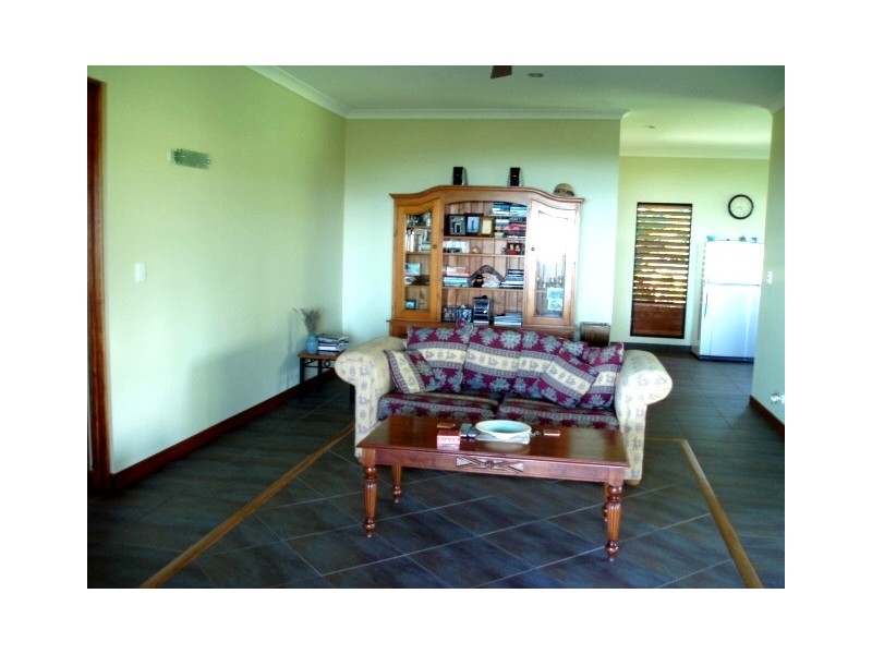 36 Parkwood Terrace, Cannonvale QLD 4802