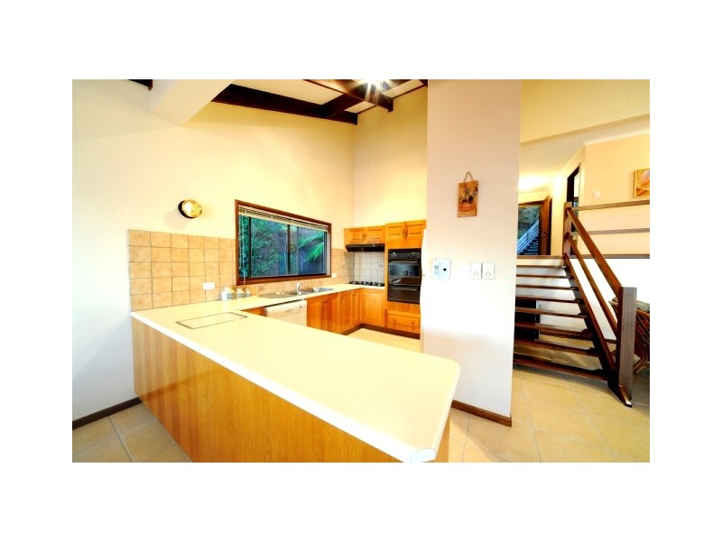 3 Stewart Drive, Cannonvale QLD 4802