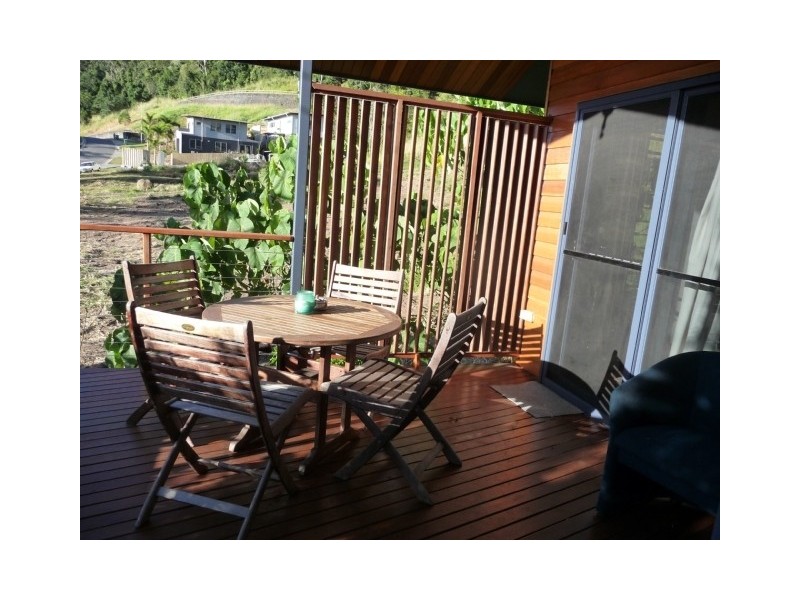 48 Eshelby Drive, Cannonvale QLD 4802