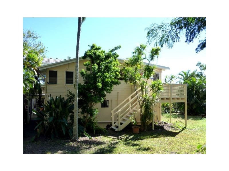 14 Wambiri Street, Cannonvale QLD 4802