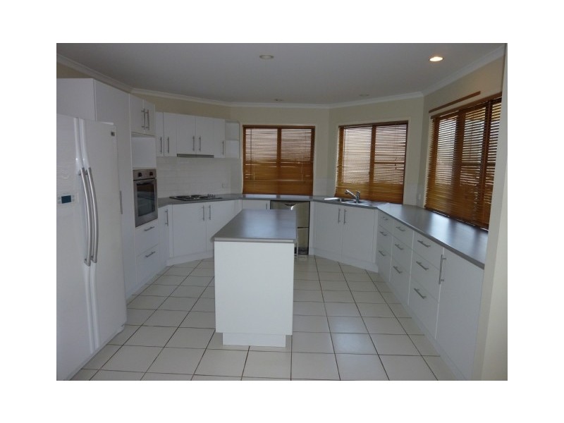 4 Curlew Court, Jubilee Pocket QLD 4802