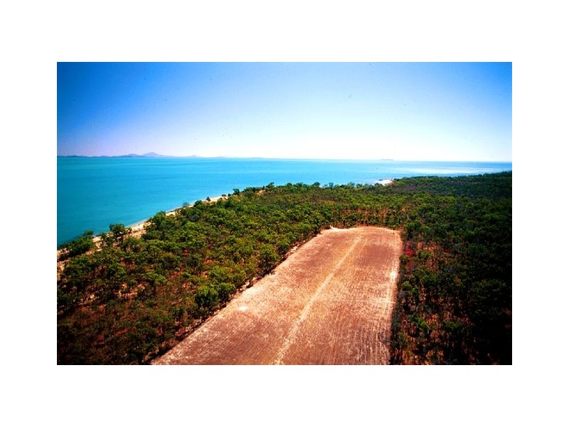 - Sinclair Bay, Whitsundays QLD 4802