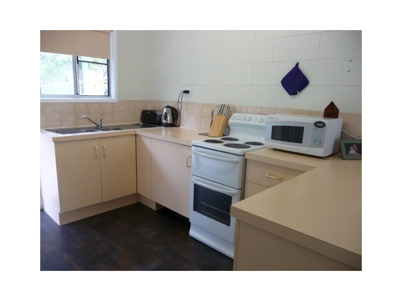 1/28 Whitsunday Mews, Island Drive, Cannonvale QLD 4802