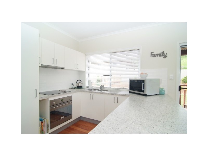 24 Parker Road, Cannonvale QLD 4802