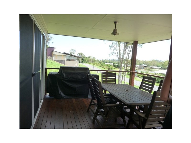 24 Parker Road, Cannonvale QLD 4802