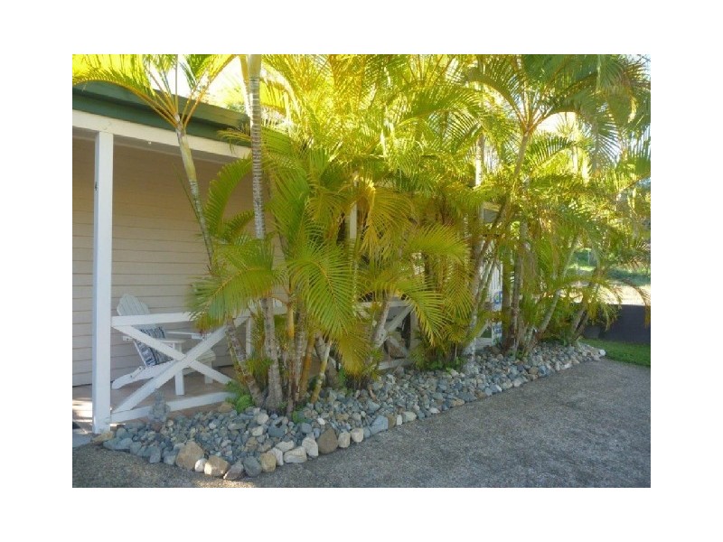 4/20 Blue Water Villas Pandanus Drive, Cannonvale QLD 4802