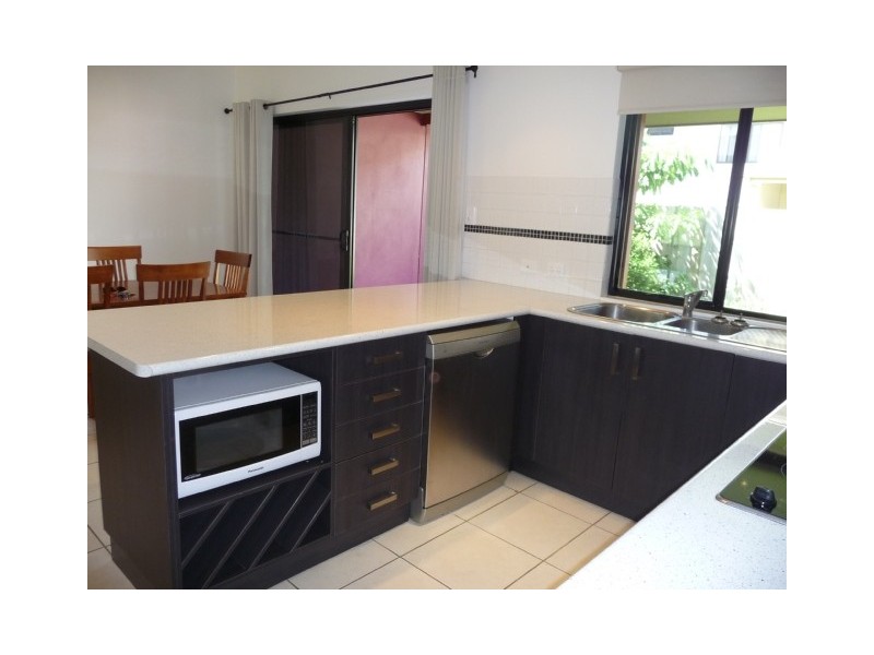 14/25 The Grove, Abell Road, Cannonvale QLD 4802