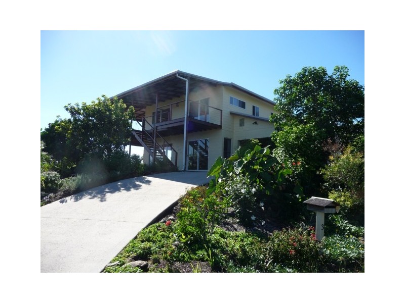 3 Panoramic Court, Cannonvale QLD 4802