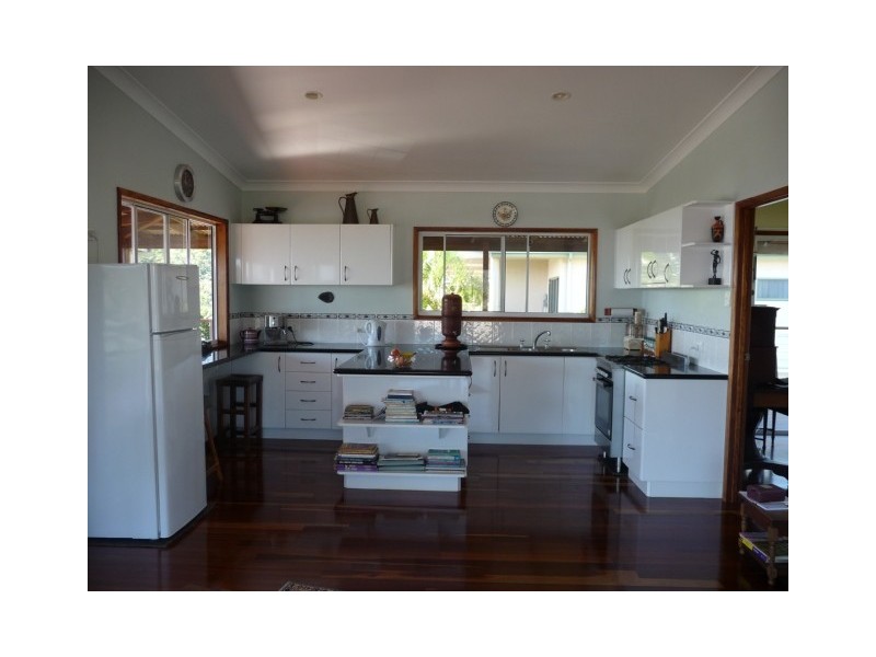 3 Panoramic Court, Cannonvale QLD 4802