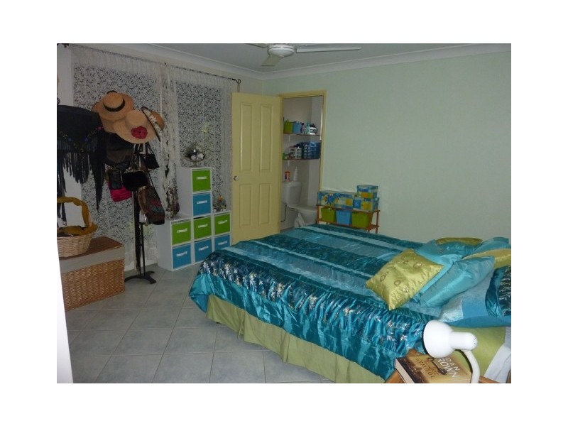 10 Duell Road, Cannonvale QLD 4802