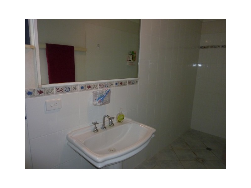 10 Duell Road, Cannonvale QLD 4802