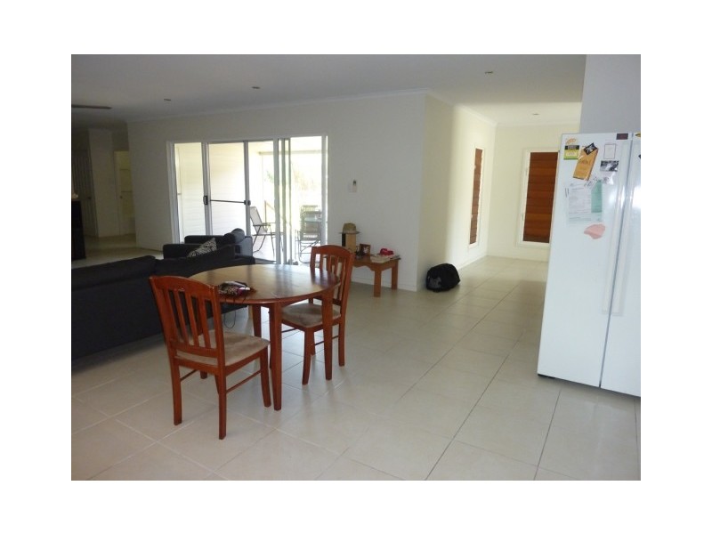 53 Abell Road, Cannonvale QLD 4802