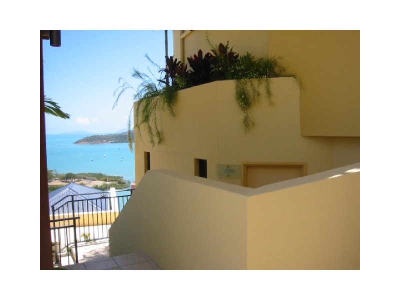 17/16 Pinnacles Golden Orchid Drive, Airlie Beach QLD 4802