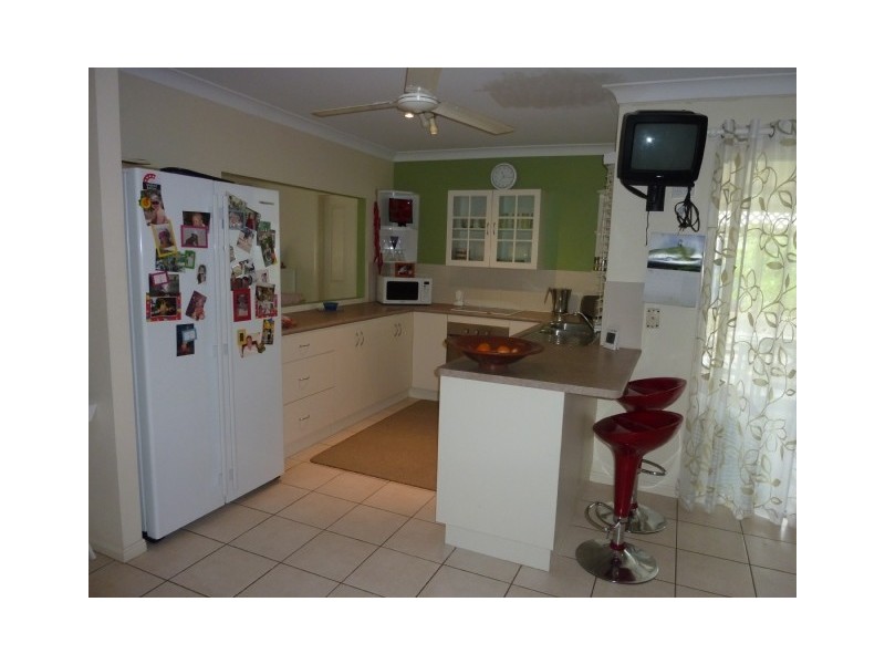 42 Banksia Court, Cannonvale QLD 4802