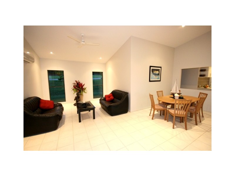 64 Stanley Drive, Cannonvale QLD 4802