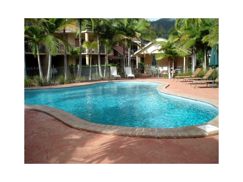 7/24 Beach Road, Cannonvale QLD 4802