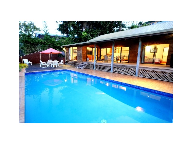 3 Stewart Drive, Cannonvale QLD 4802