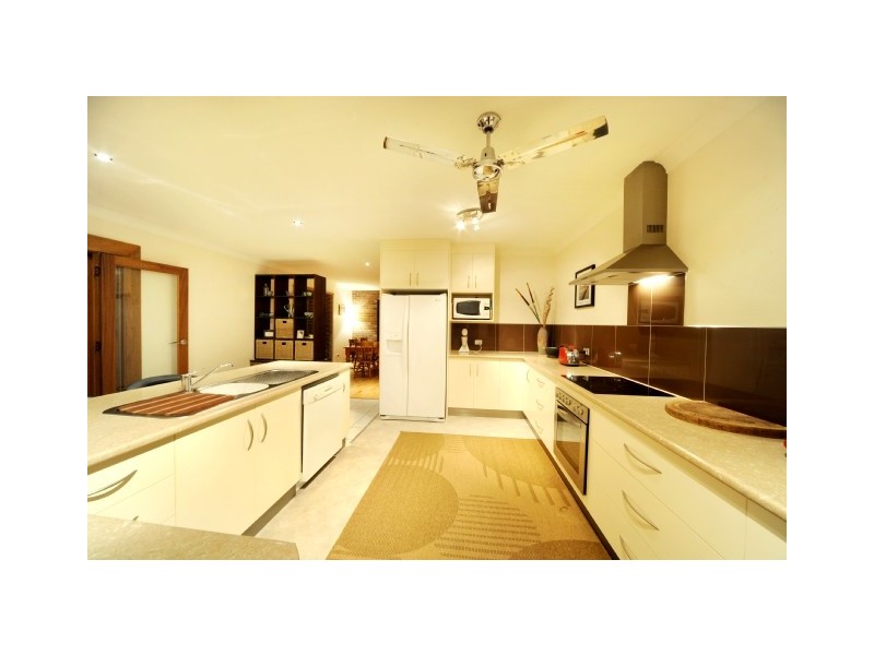 675 Dingo Beach Road, North Gregory QLD 4800