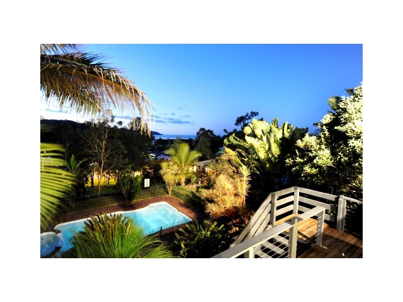8 Katoota Court, Cannonvale QLD 4802