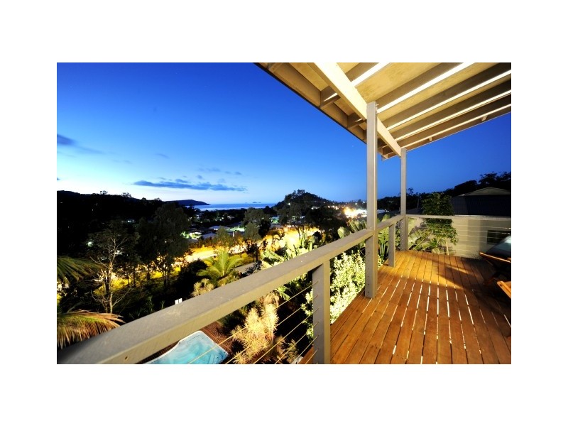 8 Katoota Court, Cannonvale QLD 4802