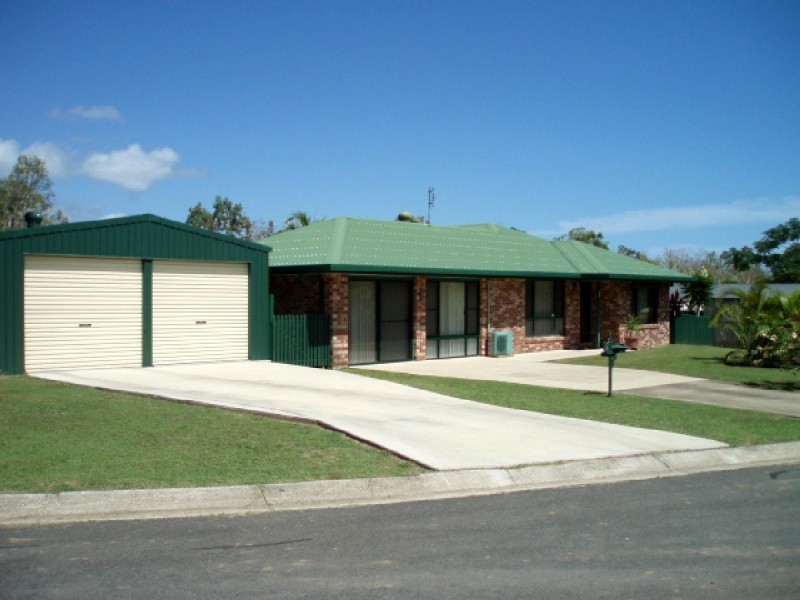 1 Esk Terrace, Cannonvale QLD 4802