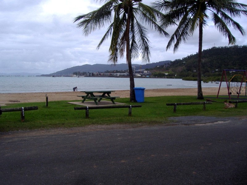30A Coral Esplanade, Cannonvale QLD 4802