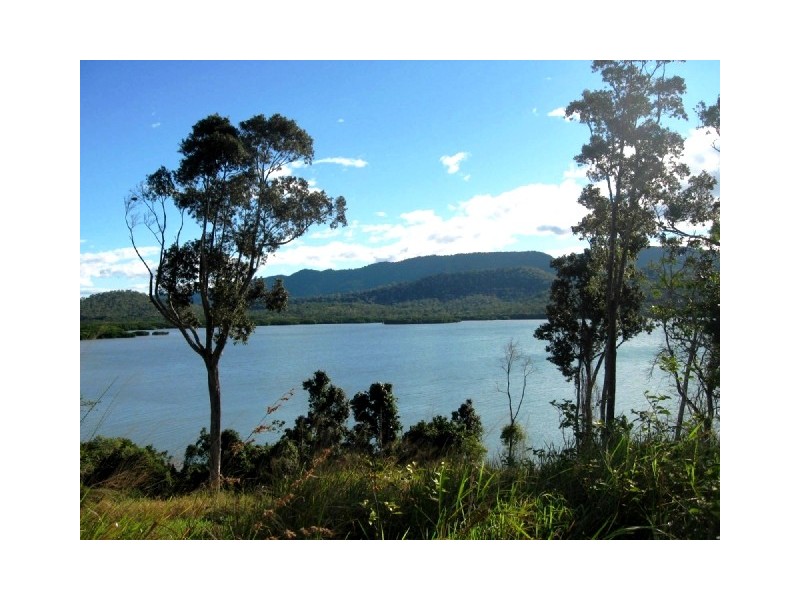 38 Beth Court, Cannonvale QLD 4802