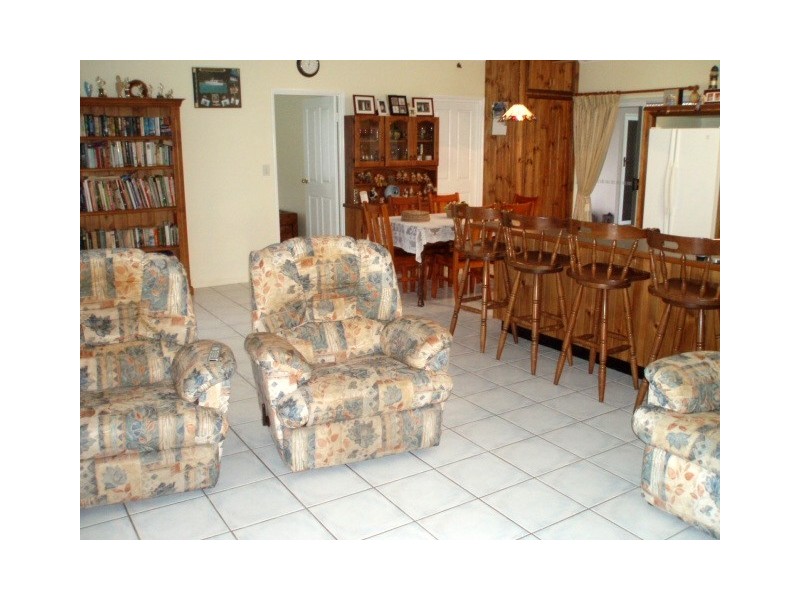 126 Hydeaway Bay Road, Hideaway Bay QLD 4800