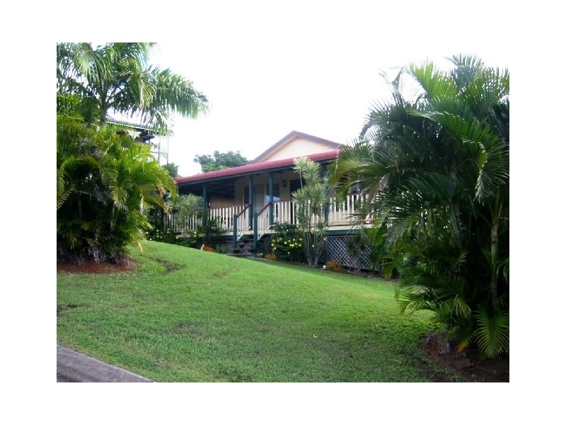 8 Hamilton Avenue, Cannonvale QLD 4802