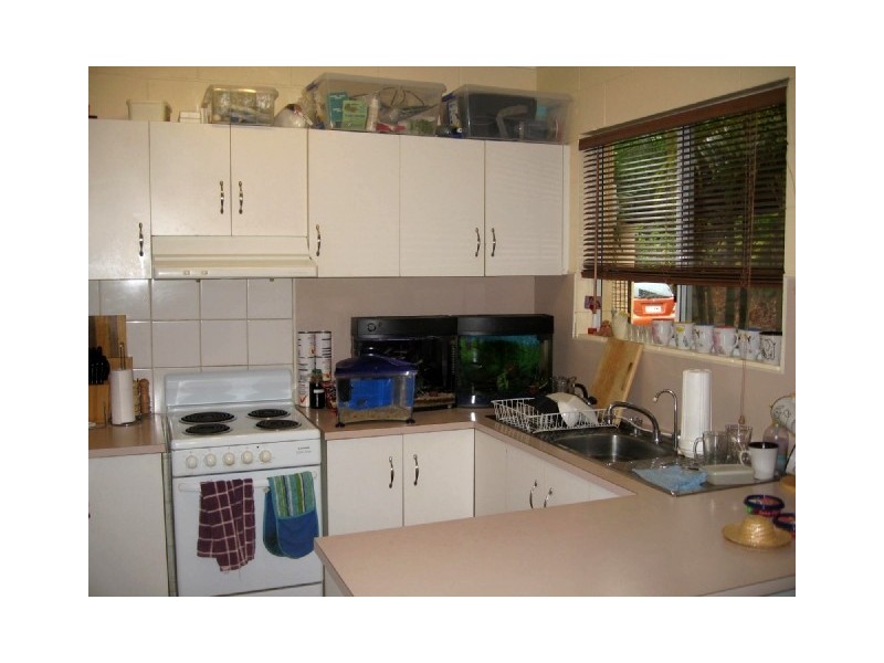 3/11 Island Close Apts, Island Drive, Cannonvale QLD 4802