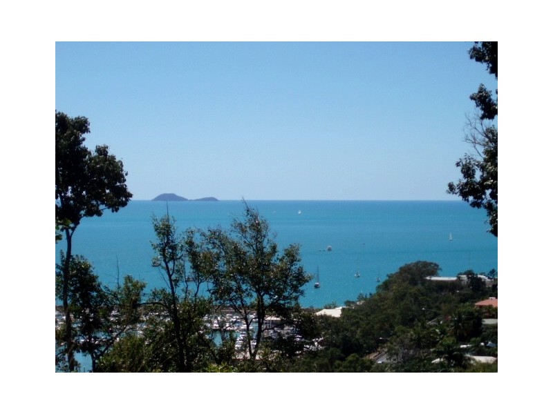 15 Kara Crescent, Airlie Beach QLD 4802