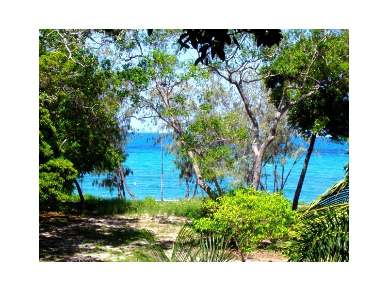 92 Gloucester Avenue, Hideaway Bay QLD 4800