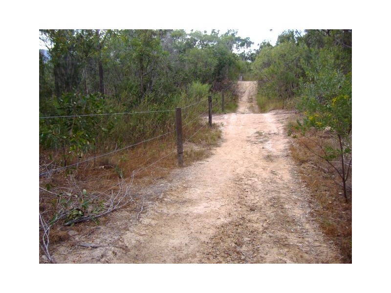 2 Gloucester Avenue, Hideaway Bay QLD 4800