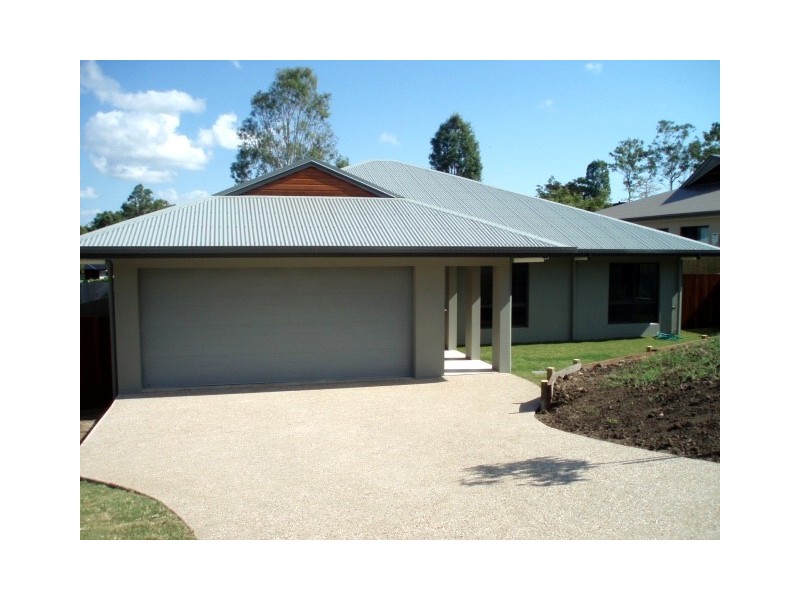 6 Ryben Court, Cannonvale QLD 4802