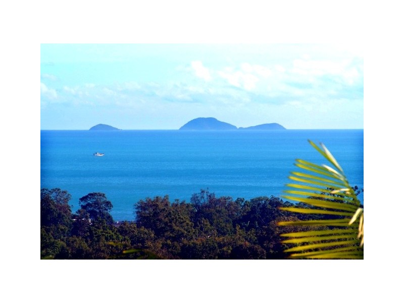 40 Parkwood Terrace, Cannonvale QLD 4802