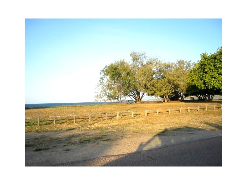 33-35 The Esplanade, Bowen QLD 4805