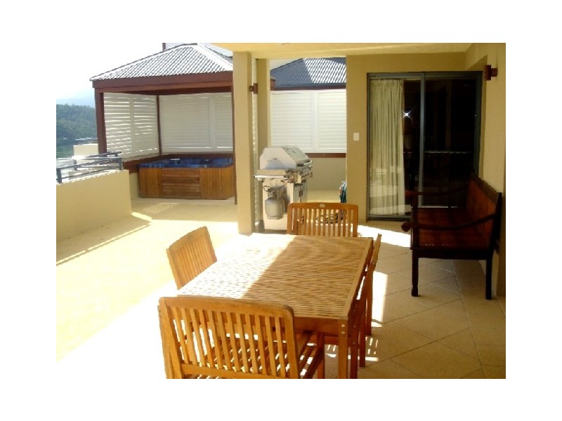 24/16 ‘Pinnacles Resort’ Golden Orchid Drive, Airlie Beach QLD 4802