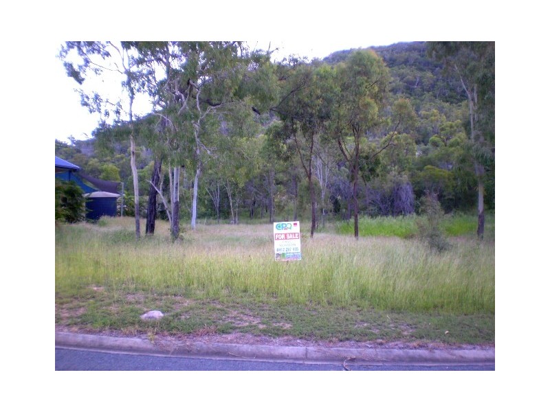 8 Roseric Crescent, Hideaway Bay QLD 4800